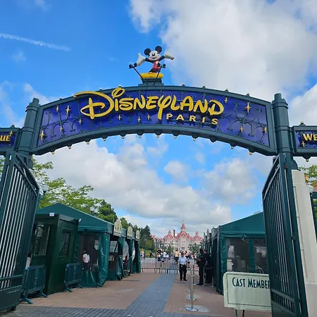 Adventure Escapade De Pirates *